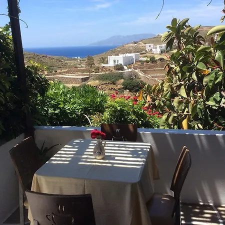 Blue Sky Apartment Chora  Room photo