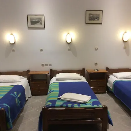 Blue Sky Apartment Chora  Room photo